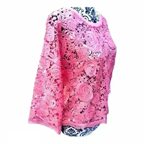 Chelsea28 Tops - Vintage CHELSEA 28 Pink Crochet Victorian “Roses” Crew Neck 3/4 Sleeve Top (S)